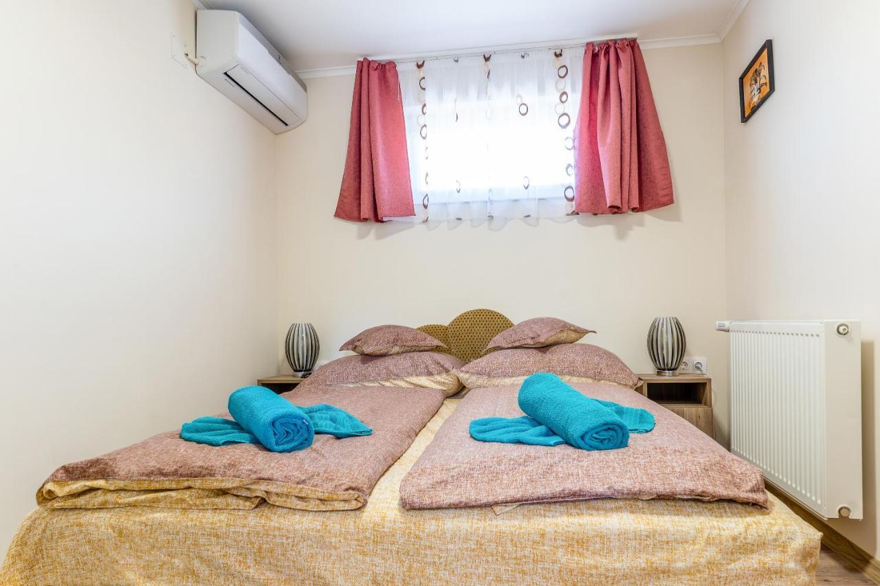 Lili Apartman Harkány Exteriör bild