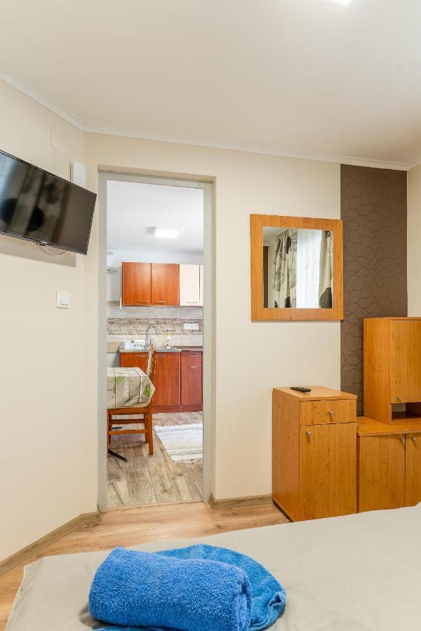 Lili Apartman Harkány Exteriör bild