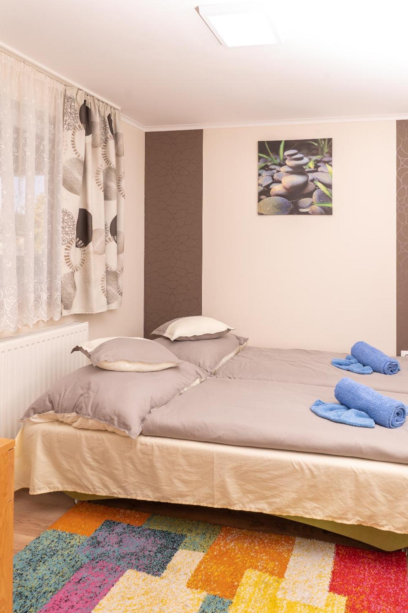 Lili Apartman Harkány Exteriör bild