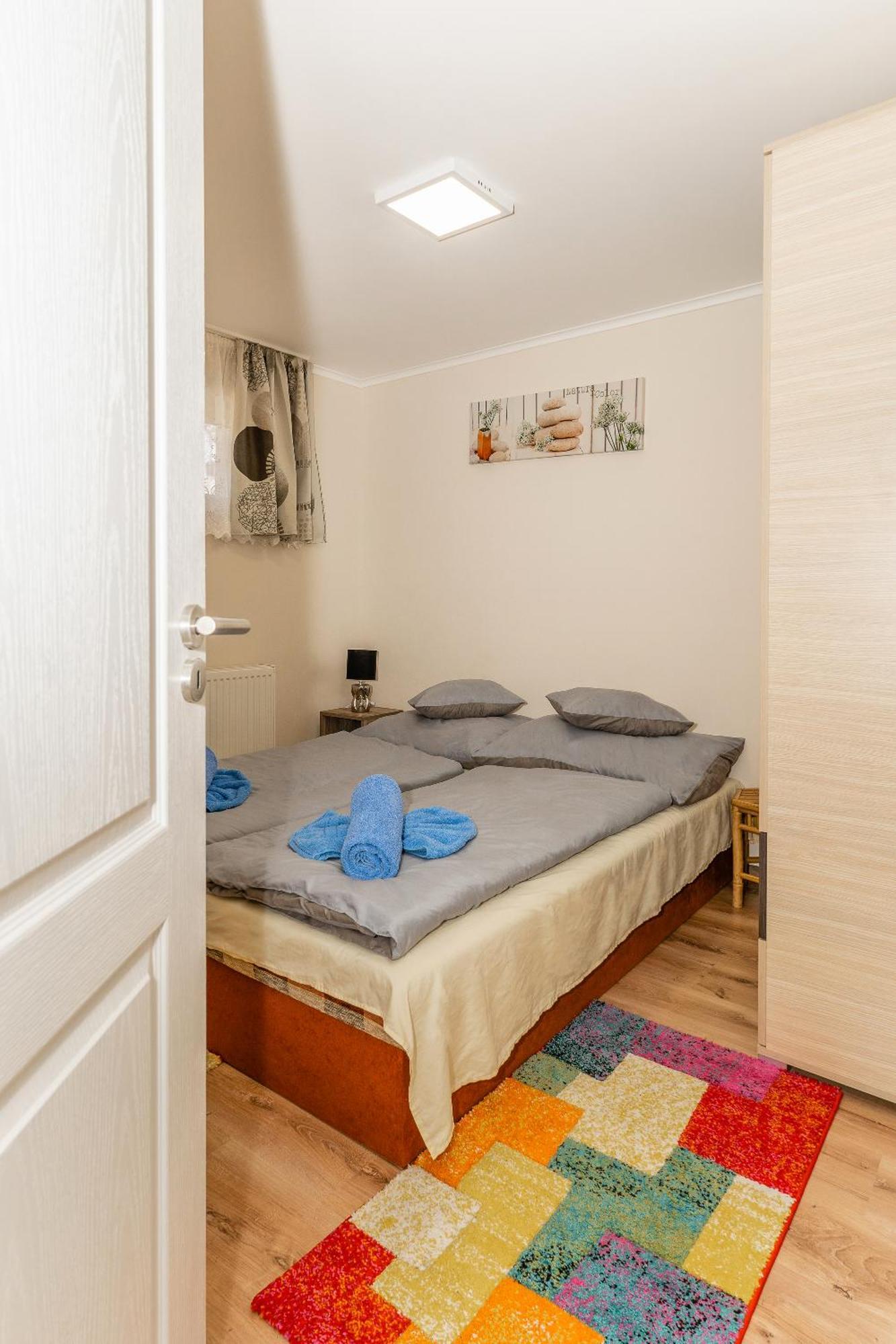 Lili Apartman Harkány Exteriör bild