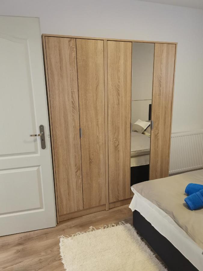 Lili Apartman Harkány Exteriör bild