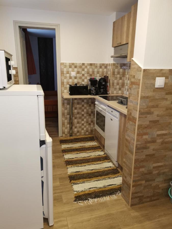 Lili Apartman Harkány Exteriör bild