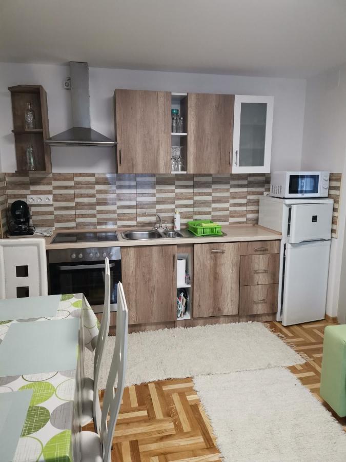 Lili Apartman Harkány Exteriör bild